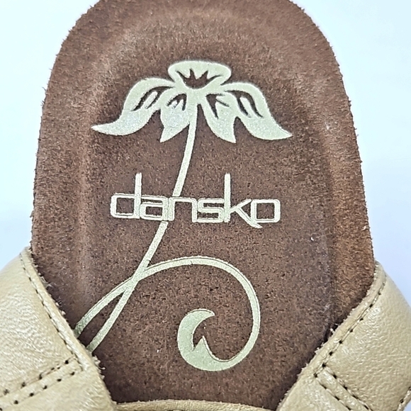 Dansko Tan Leather  Womens Wedge Sandals Sz 38 - Picture 2 of 8